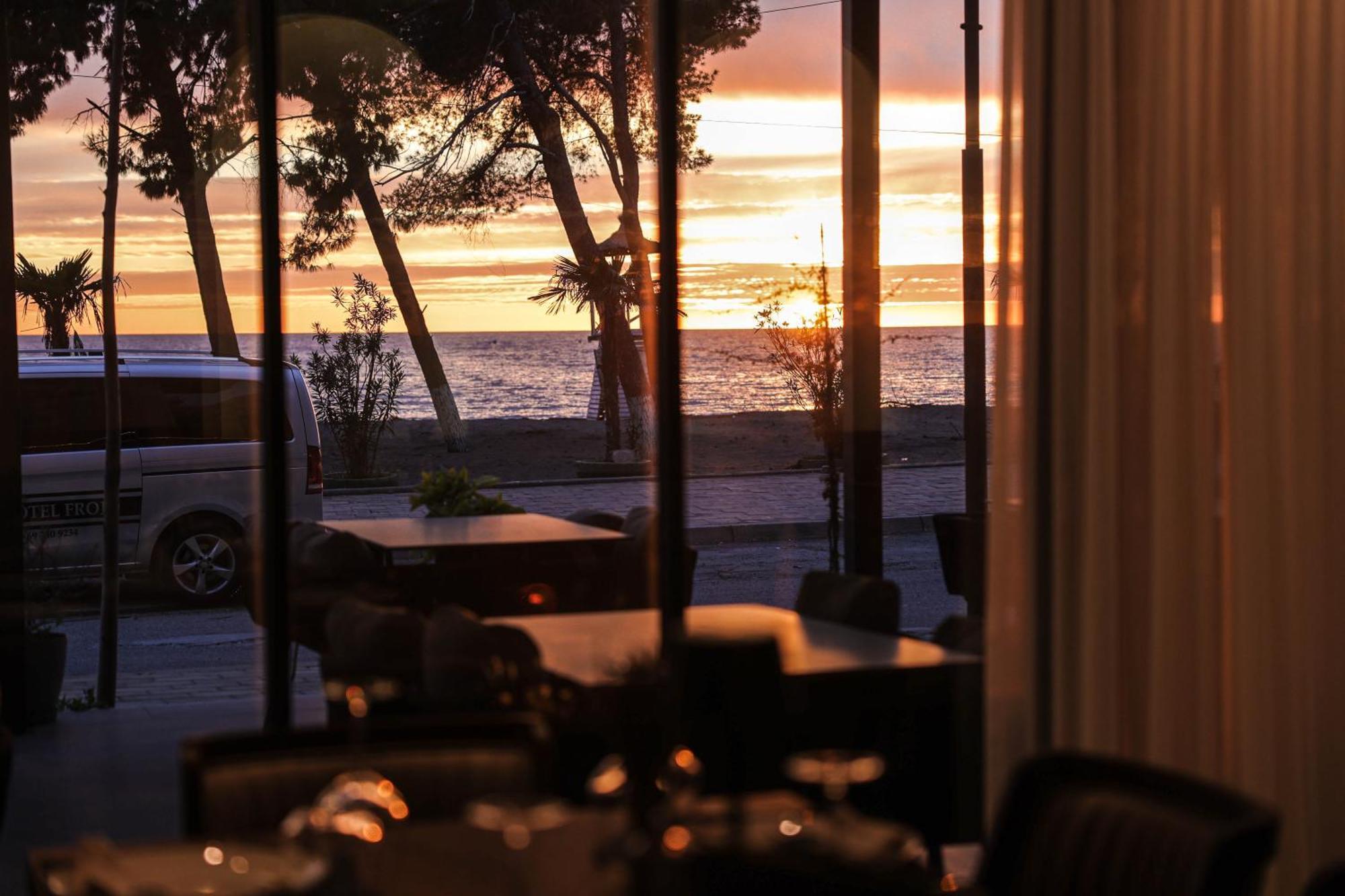 Frojd Kune Resort & Beach Hotel Shëngjin エクステリア 写真