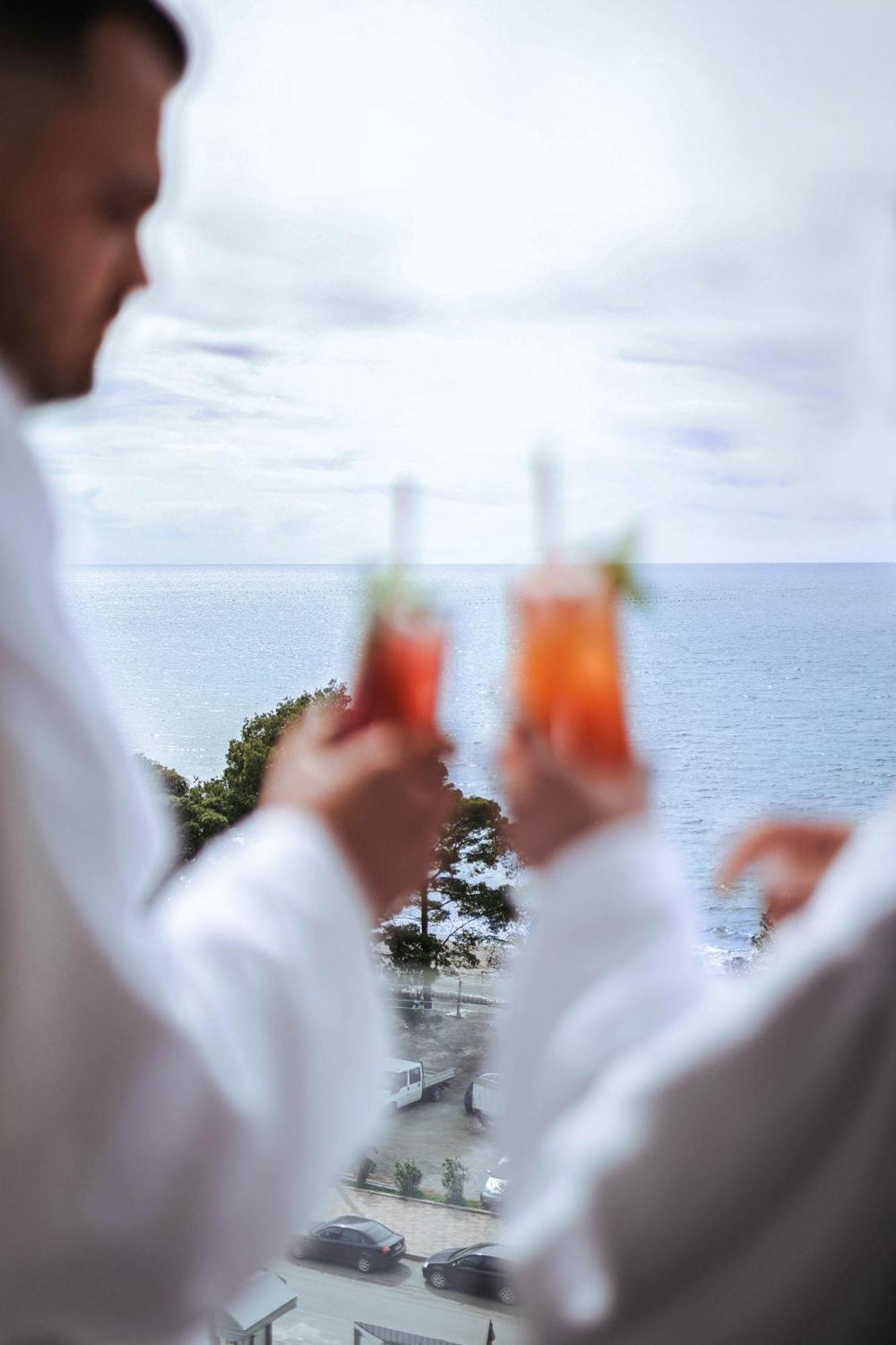 Frojd Kune Resort & Beach Hotel Shëngjin エクステリア 写真