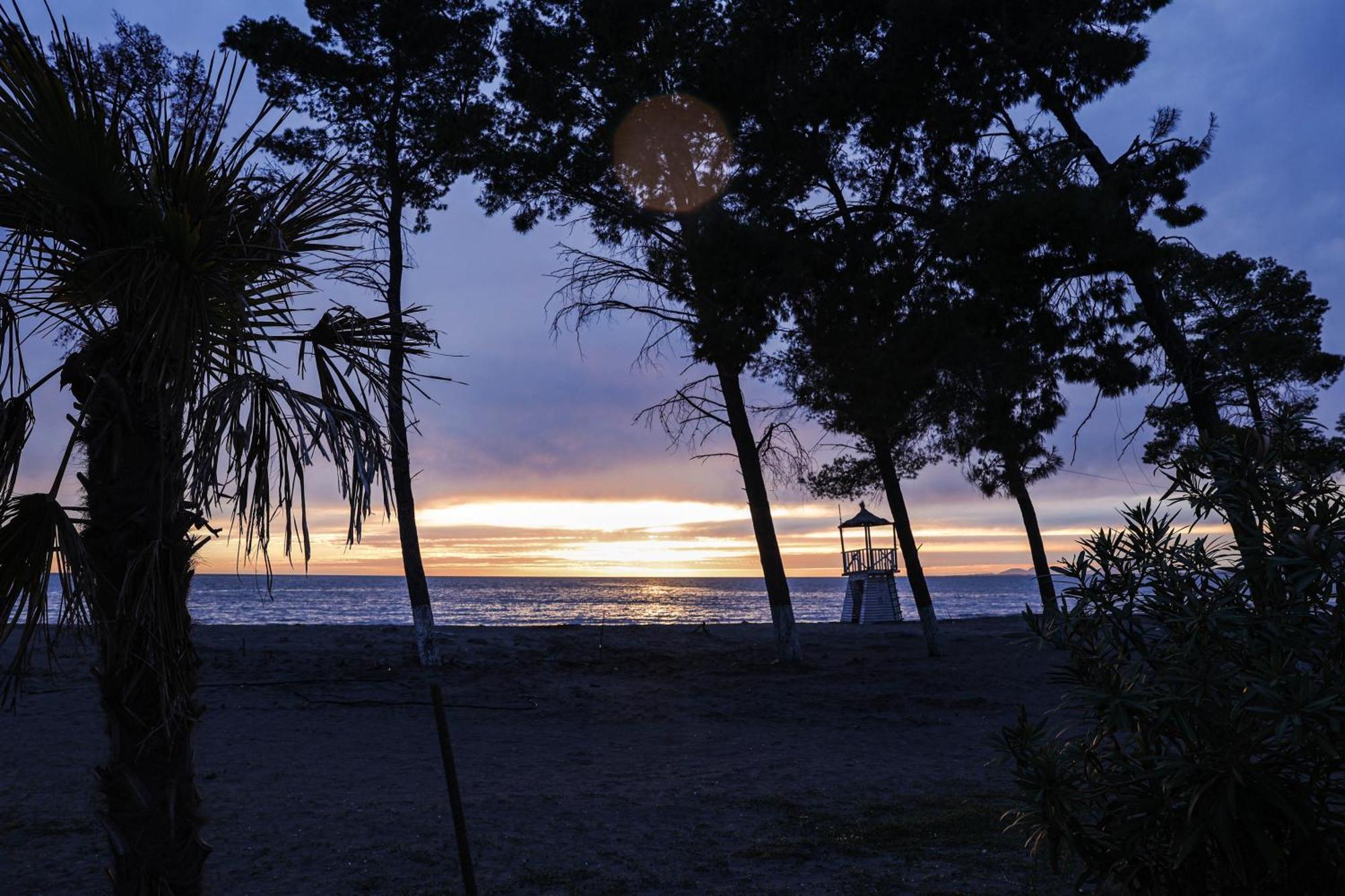 Frojd Kune Resort & Beach Hotel Shëngjin エクステリア 写真