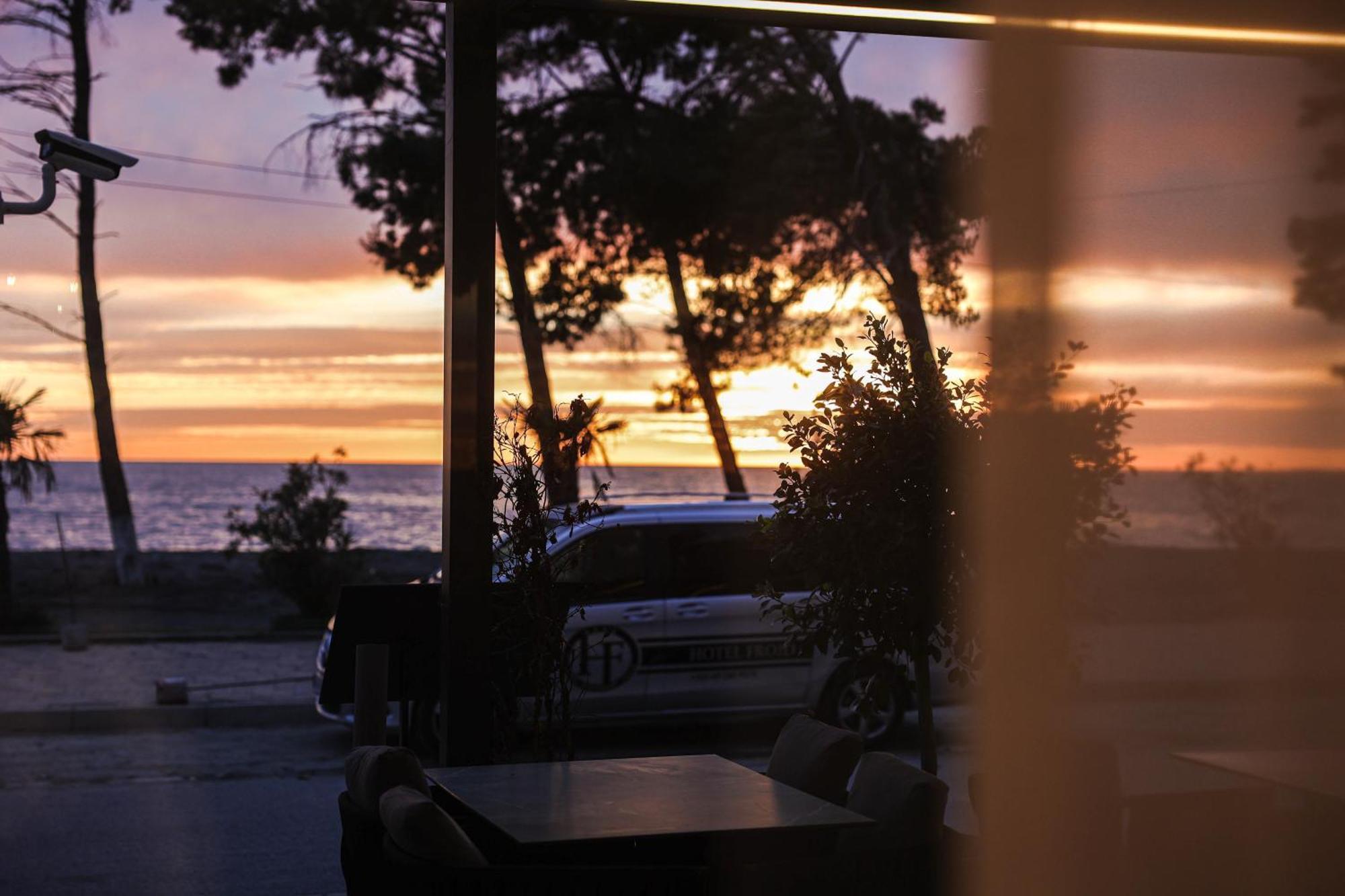 Frojd Kune Resort & Beach Hotel Shëngjin エクステリア 写真