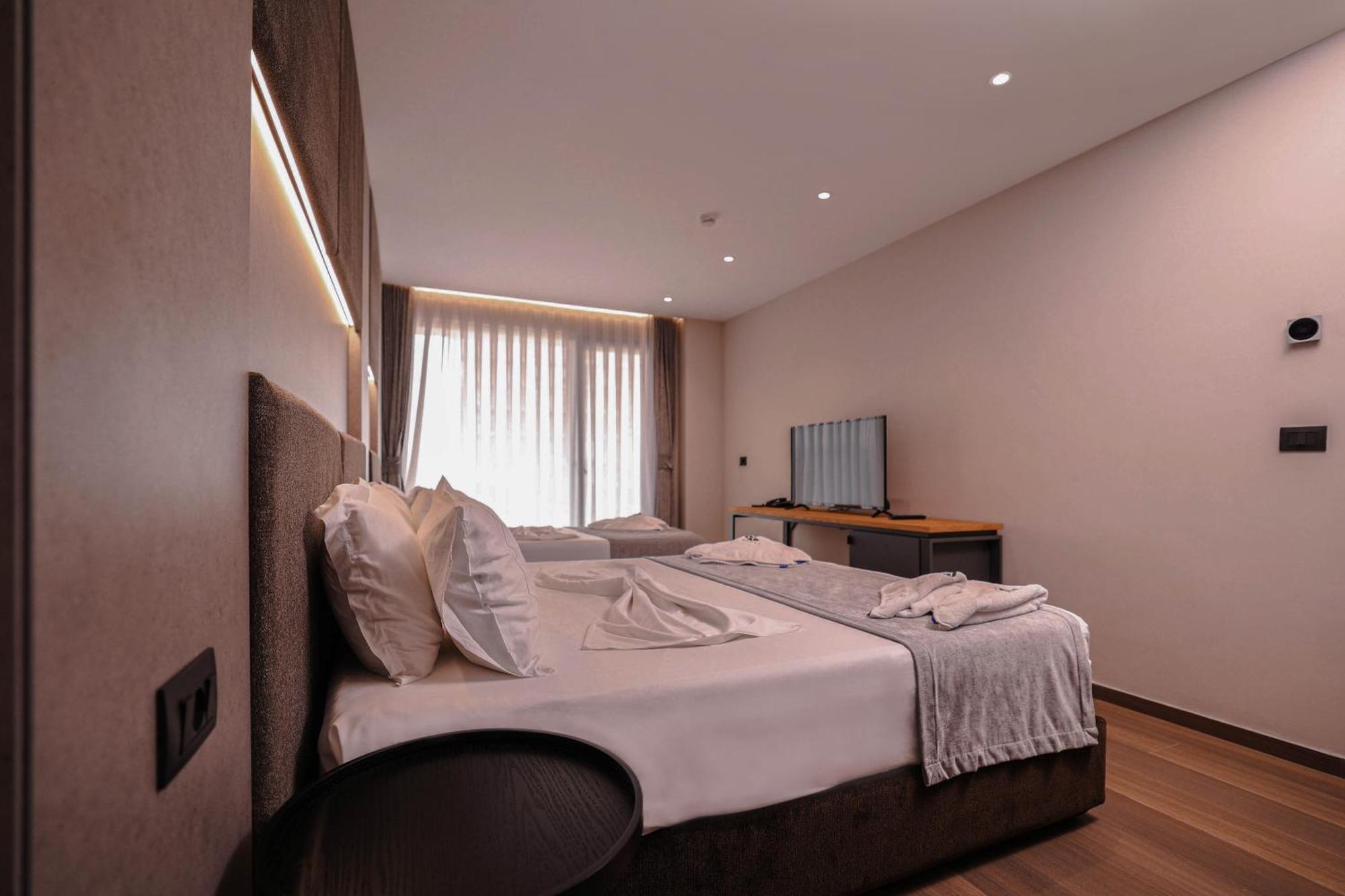 Frojd Kune Resort & Beach Hotel Shëngjin エクステリア 写真